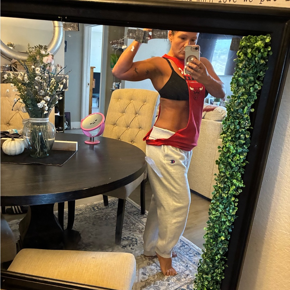 Red Open-Side Tank Top - Picture 4 of 7